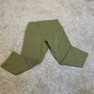 Green Capri Length Lululemon Align Leggings Size 6